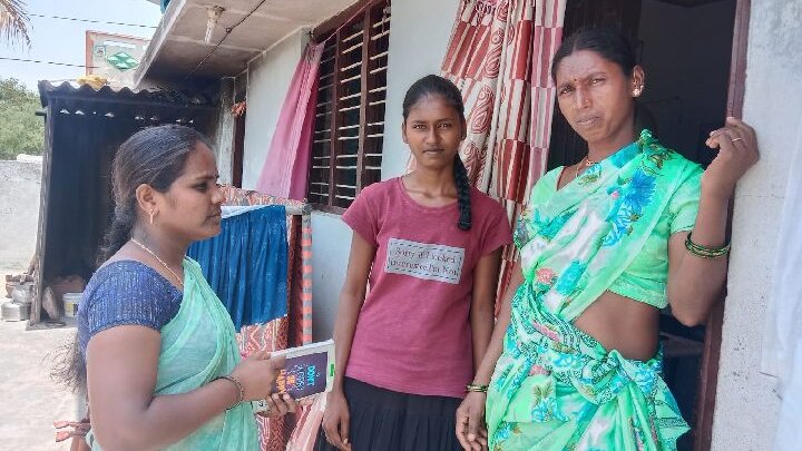 Junge Frauen bei ASW-Partnerorganisation in Indien