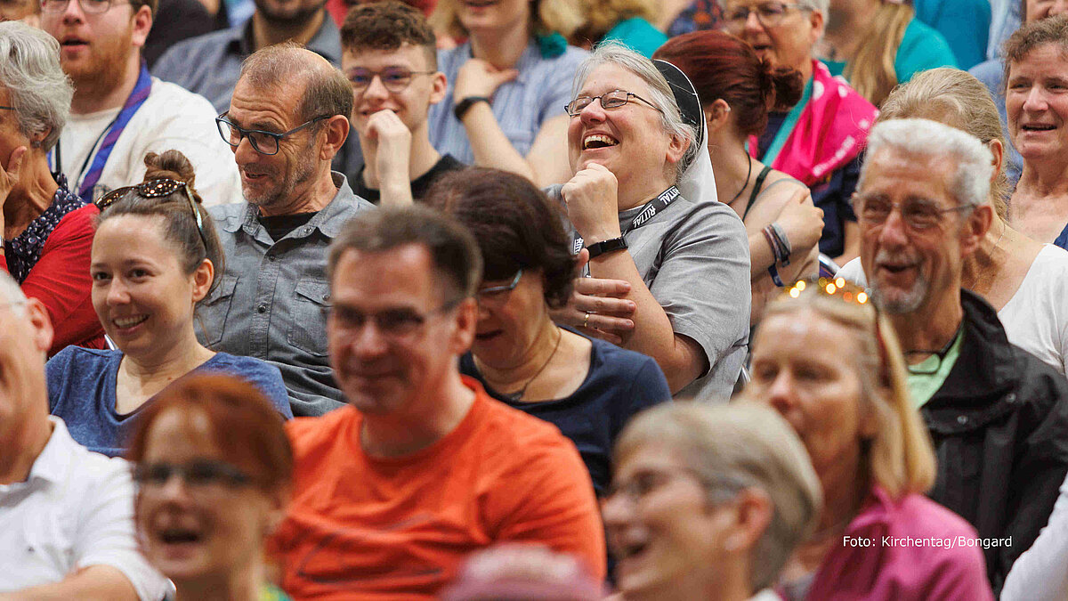 Bild vom Publikum beim Kirchentag