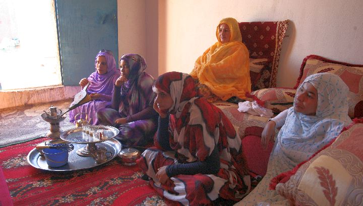Frauen in einem Camp der Westsahara