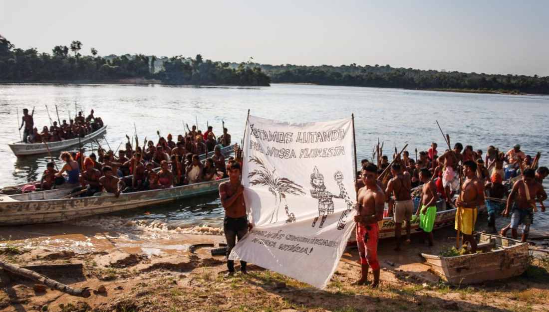 Indigener Protest zum Erhalt des Xingu-Flusses