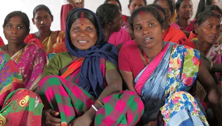 Gruppe organisierter Frauen in Jharkhand, Indien