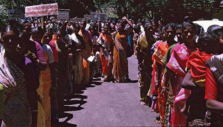 Demonstration indischer Frauen in den 1980er Jahren
