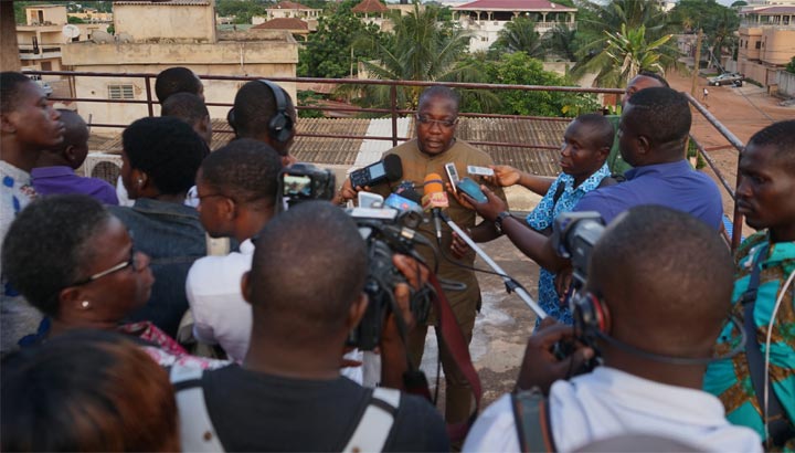 Pressekonferenz bei einer Konsumentenorganisation in Togo